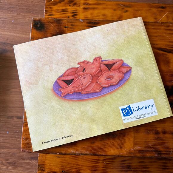 PJ Library Cakes & Miracles A Purim Tale Jewish Holiday Paperback Book - Picture 8 of 9